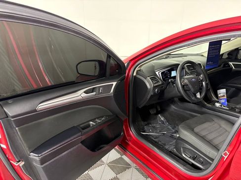 Certified 2020 Ford Fusion SE AWD/4WD image 11