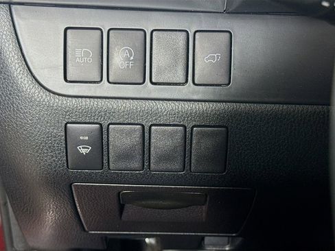 Certified 2018 Toyota Highlander XLE AWD/4WD image 10