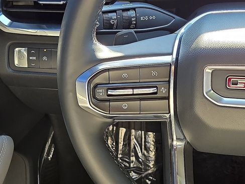 Used 2024 GMC Acadia Elevation w/ Luxury Package FWD image 21