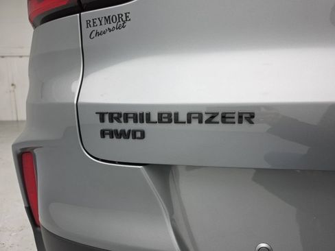 Used 2024 Chevrolet TrailBlazer RS w/ Convenience Package AWD/4WD image 54