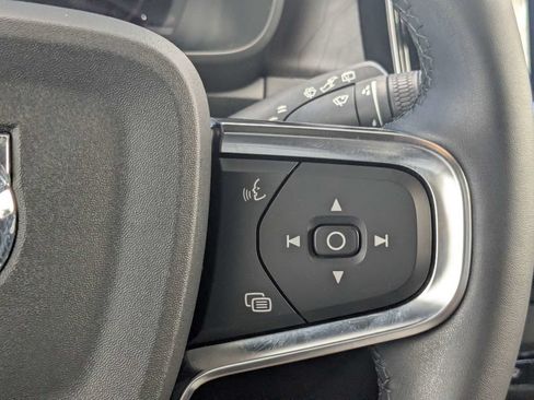 Certified 2023 Volvo XC40 Recharge Ultimate AWD/4WD image 36