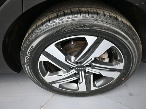 Certified 2023 Kia Sorento EX image 15