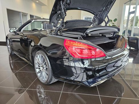Used 2019 Mercedes-Benz SL 550 image 7