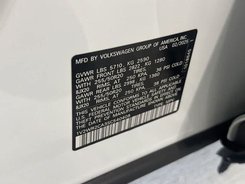 Used 2025 Volkswagen Atlas SE FWD image 24