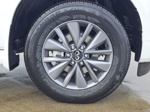 New 2026 INFINITI QX80 Pure image 9