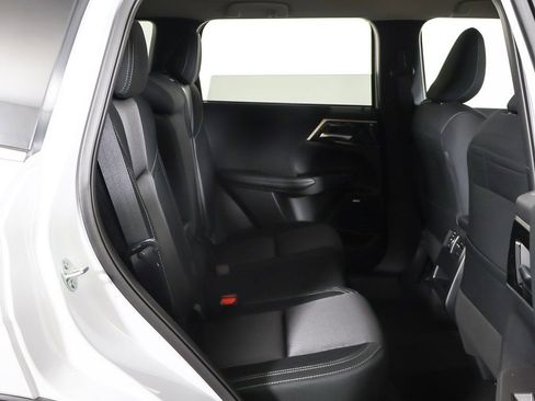 New 2026 Mitsubishi Outlander ES image 31