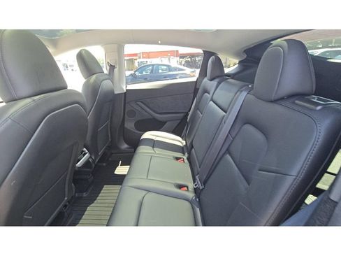 Used 2024 Tesla Model Y Long Range AWD/4WD image 6