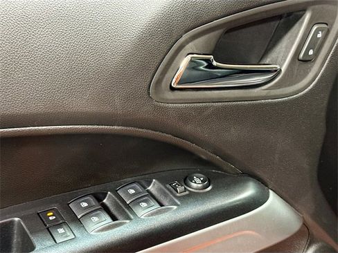 Used 2020 Chevrolet Colorado ZR2 image 20