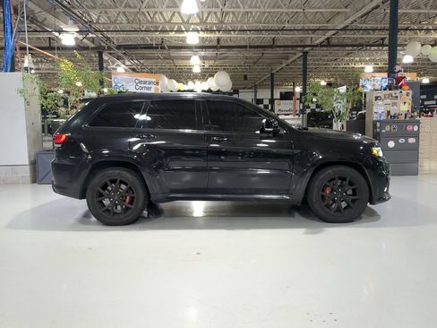 Used 2018 Jeep Grand Cherokee SRT AWD/4WD image 7