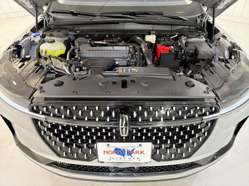 New 2026 Lincoln Nautilus Premier image 31