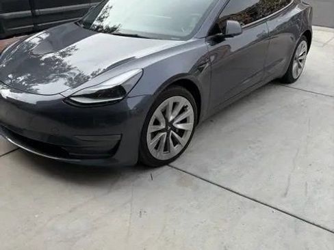 Used 2022 Tesla Model 3 Long Range image 1