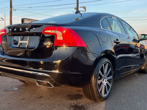 Used 2018 Volvo S60 T5 Inscription Platinum w/ Climate Package image 7
