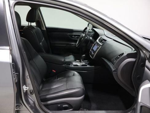 Used 2017 Nissan Altima 2.5 SL w/ 2.5 Technology Package image 24