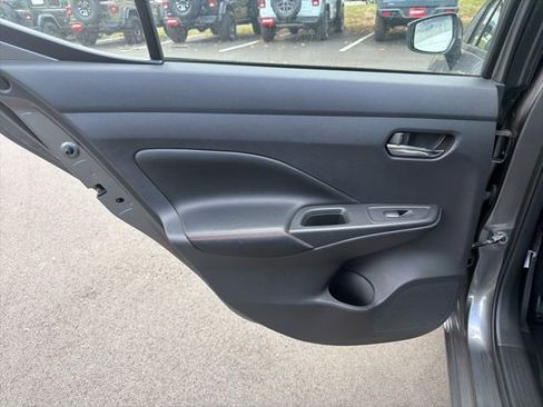 Used 2024 Nissan Versa SR FWD image 14