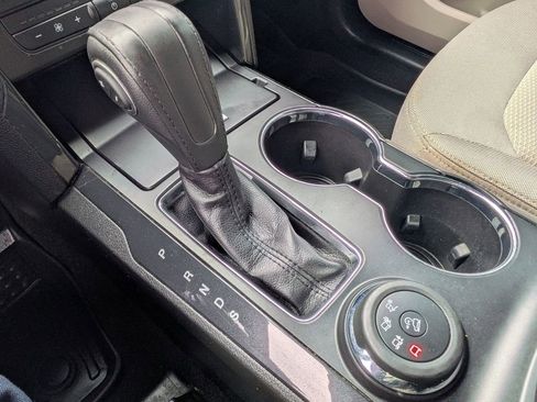 Used 2018 Ford Explorer XLT image 22