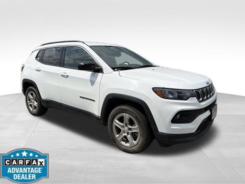 Used 2023 Jeep Compass Latitude AWD/4WD image 1