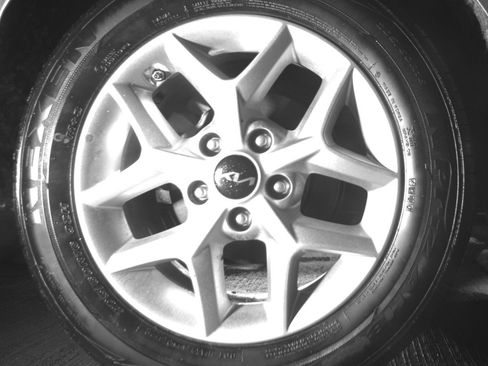 Used 2025 Kia Soul LX w/ LX Technology Package FWD image 15