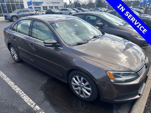 Used 2013 Volkswagen Jetta SE image 1