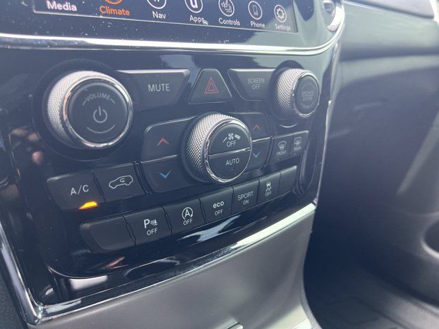 Used 2020 Jeep Grand Cherokee Altitude AWD/4WD image 11