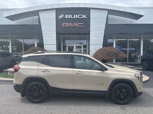 Used 2022 GMC Terrain AT4 w/ Infotainment Package II image 34