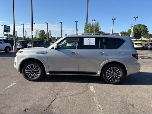 Used 2024 Nissan Armada SL AWD/4WD image 7