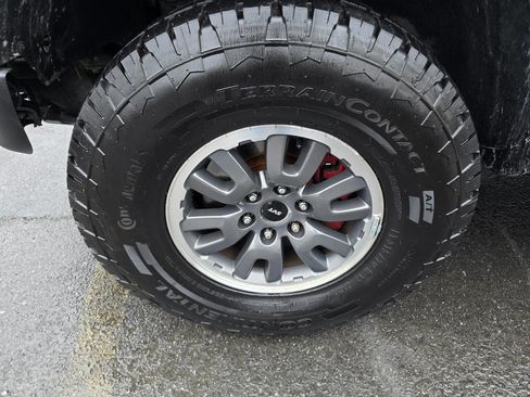 Used 2011 Ford F150 Raptor image 11