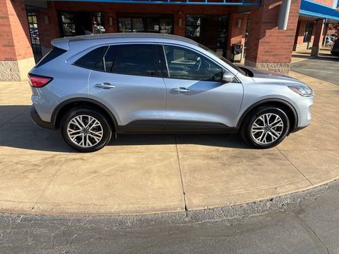 Used 2022 Ford Escape SEL w/ Class II Trailer Tow Package image 8