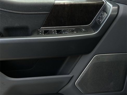 Used 2021 Ford F150 Lariat w/ Equipment Group 502A High image 27