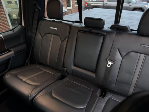 Used 2017 Ford F150 Platinum w/ Equipment Group 701A Luxury image 17