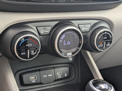 New 2026 Hyundai Venue SEL image 27