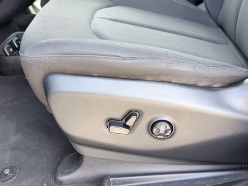 Used 2020 Chrysler Pacifica Touring w/ S Appearance Package image 22