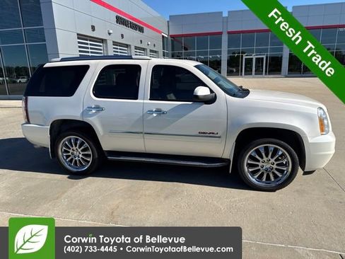Used 2013 GMC Yukon Denali AWD/4WD image 2