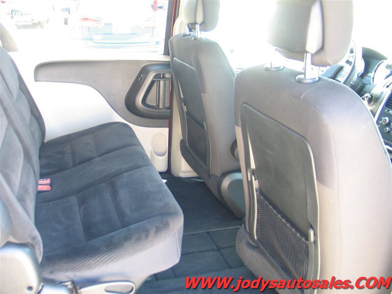 Used 2018 Dodge Grand Caravan SE w/ UConnect Hands-Free Group FWD image 21