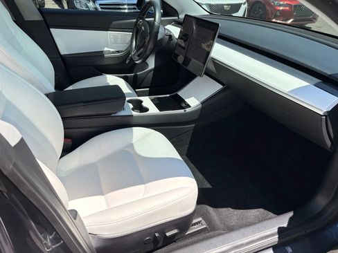 Used 2019 Tesla Model 3 Standard Range RWD image 6