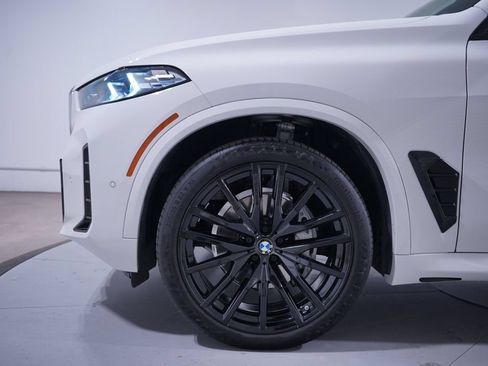 Used 2026 BMW X5 sDrive40i w/ M Sport Package RWD image 2