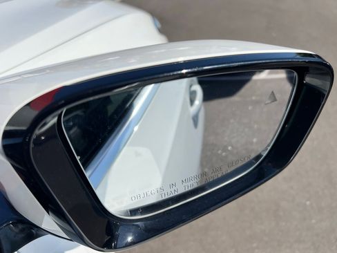 Used 2024 BMW 330e xDrive image 52