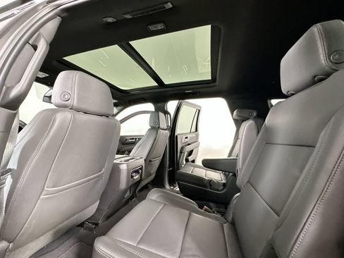 Used 2026 Chevrolet Tahoe Z71 w/ Comfort Package AWD/4WD image 12