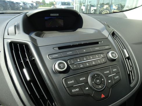 Used 2017 Ford Escape S FWD image 18