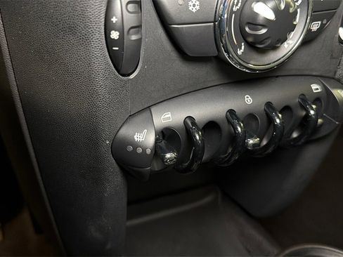 Used 2011 MINI Cooper Hardtop image 25