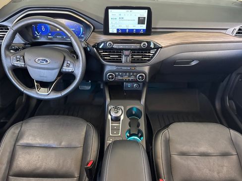 Used 2020 Ford Escape Titanium AWD/4WD image 16