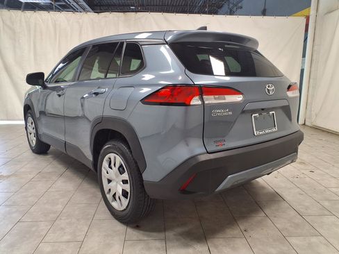 Used 2022 Toyota Corolla Cross L FWD image 7
