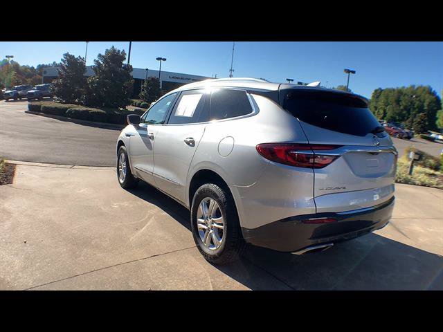 Used 2020 Buick Enclave Essence w/ Sound and Sites Package FWD image 6
