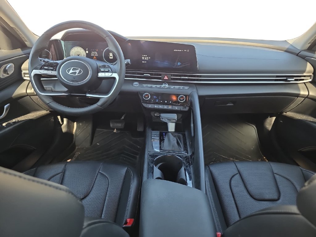 Used 2024 Hyundai Elantra Limited FWD image 11