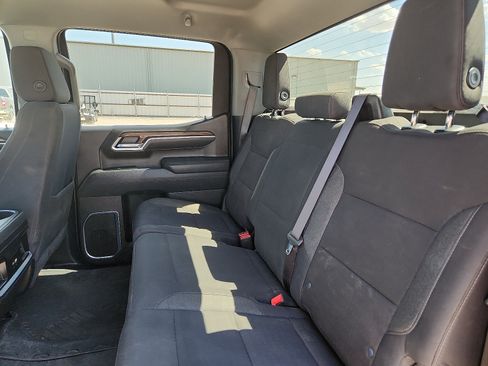 Used 2025 Chevrolet Silverado 1500 LT AWD/4WD image 9