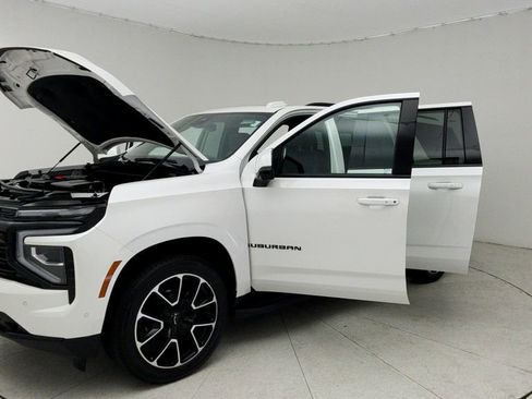 Certified 2025 Chevrolet Suburban RST w/ Comfort Package RWD image 12
