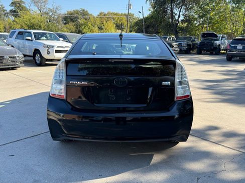 Used 2011 Toyota Prius Three image 3