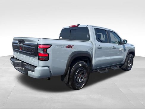 Used 2025 Nissan Frontier PRO-4X AWD/4WD image 5