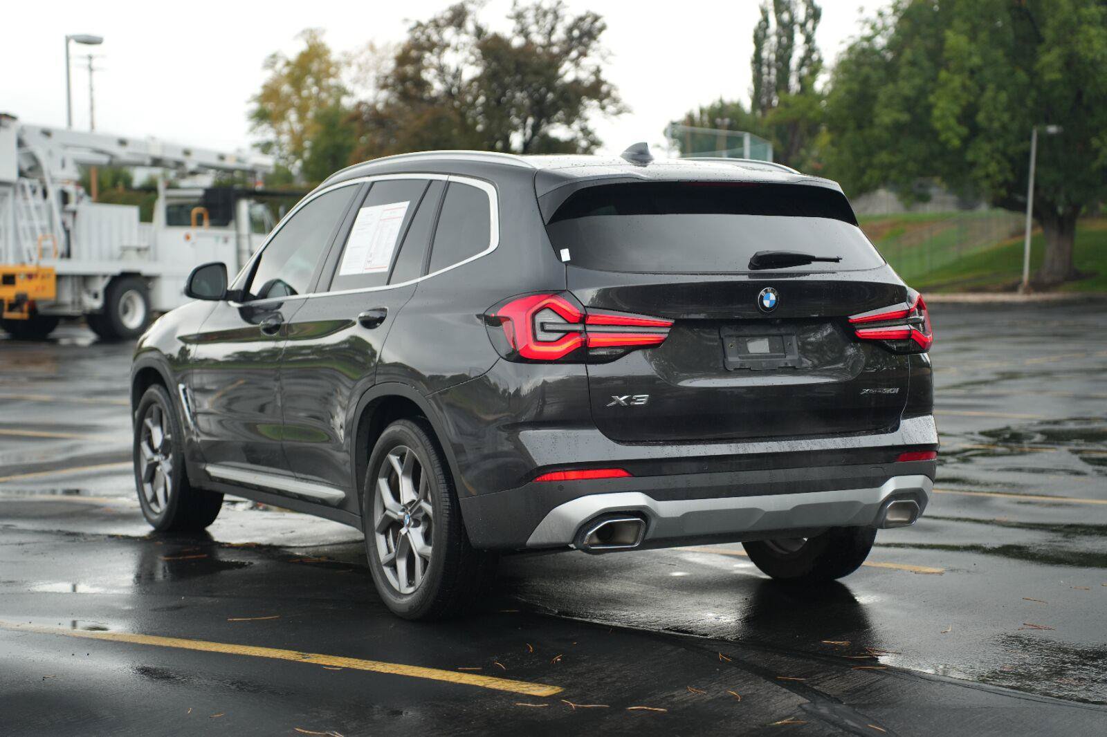 Used 2024 BMW X3 xDrive30i w/ Convenience Package AWD/4WD image 3