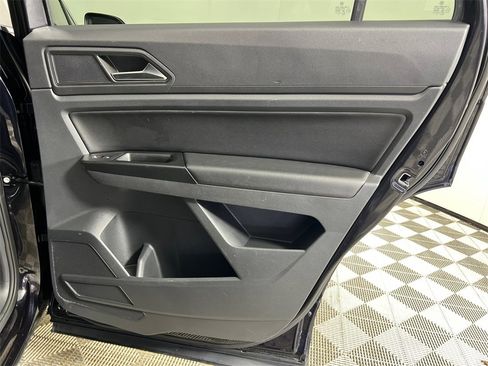 Used 2020 Volkswagen Atlas Cross Sport SEL image 18