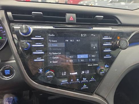 Used 2020 Toyota Camry XLE AWD/4WD image 7